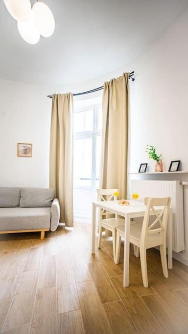 Lovely Apartment In Varšava Exteriér fotografie