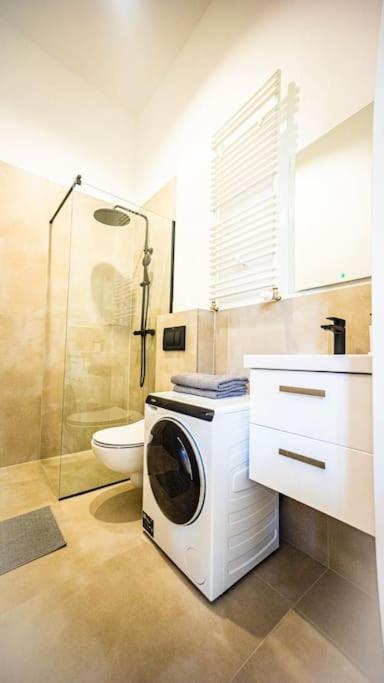 Lovely Apartment In Varšava Exteriér fotografie
